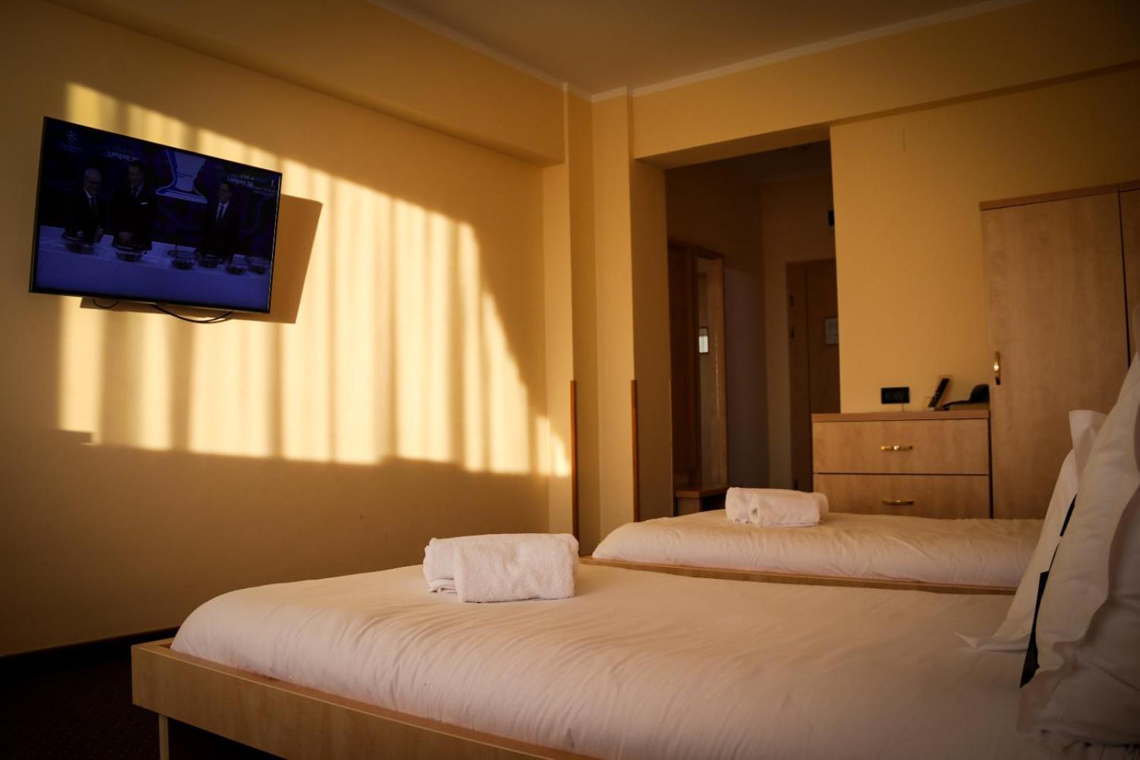 Hotel Clipa Drobeta Turnu Severin Luaran gambar